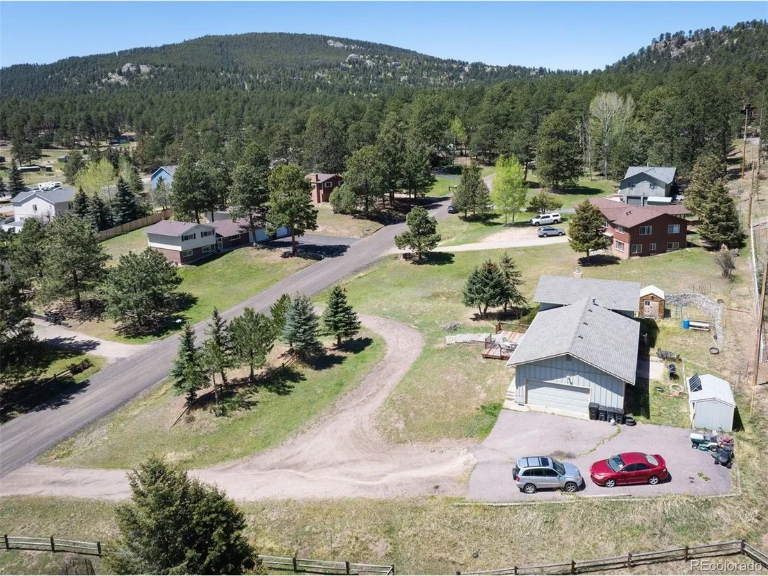 Photo of 29775 Woods Dr