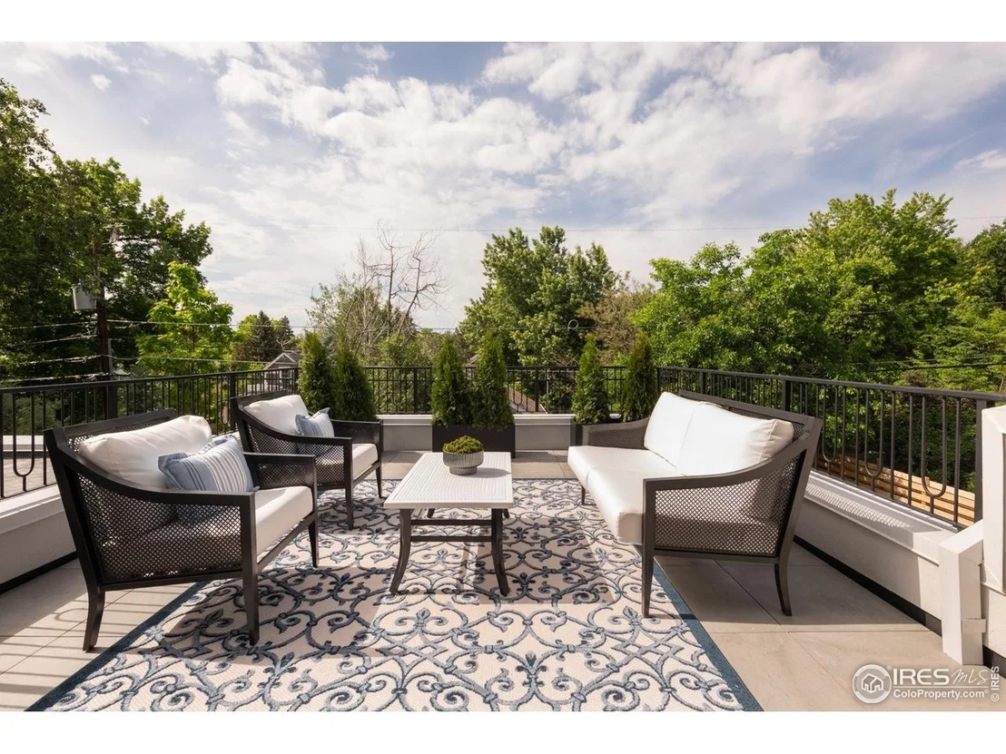 Photo of 640 Iris Ave