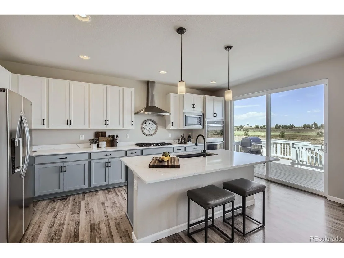 Photo of 1665 Shoreview Pkwy