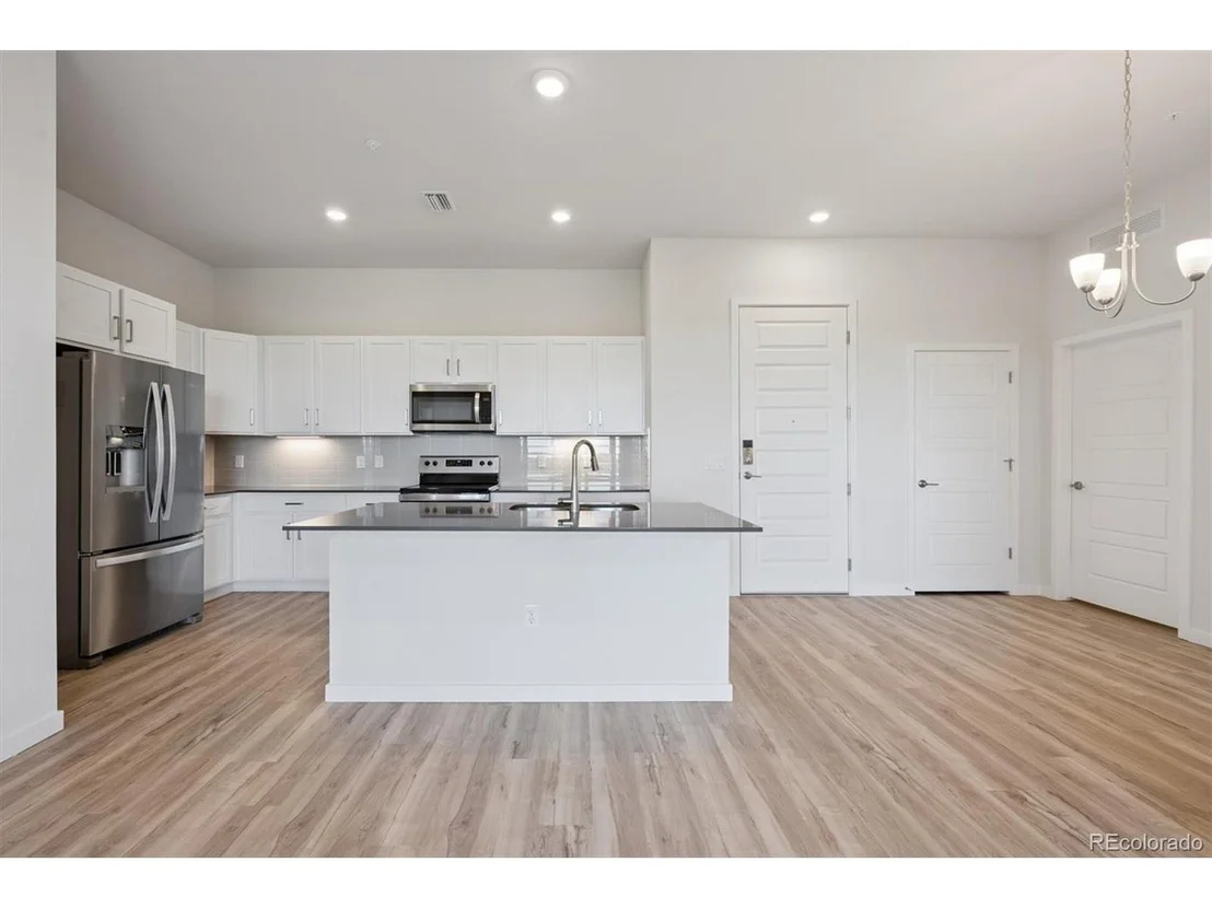 Photo of Unit 2403 at 485 Interlocken Blvd
