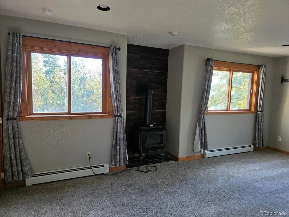Photo of 622 Foxtail Dr
