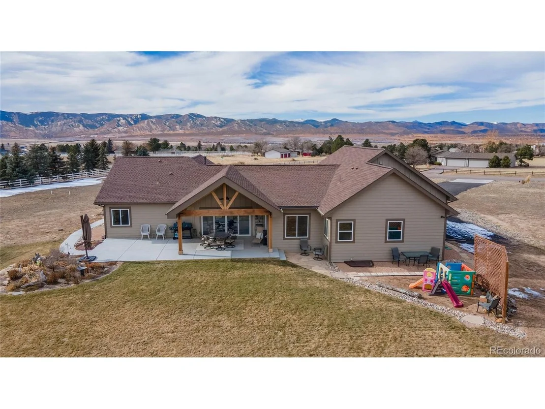 Photo of 6798 Lakeside Cir
