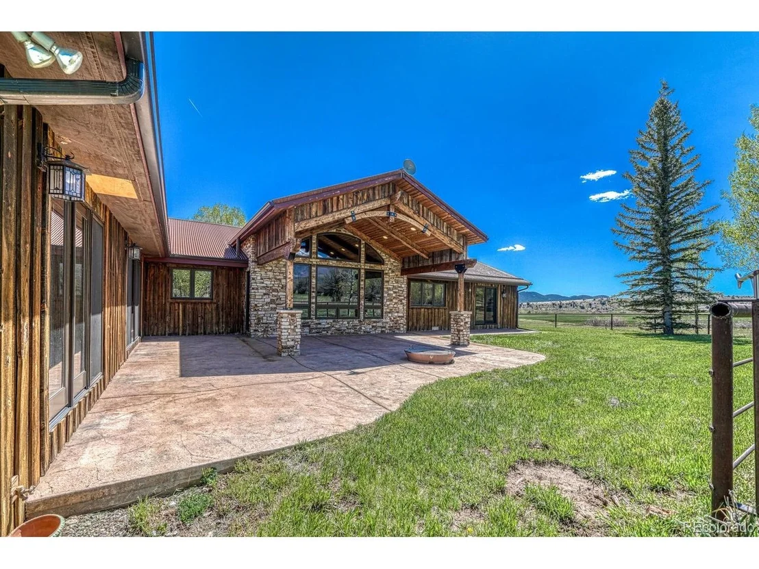Photo of 1216 Cowboy Way