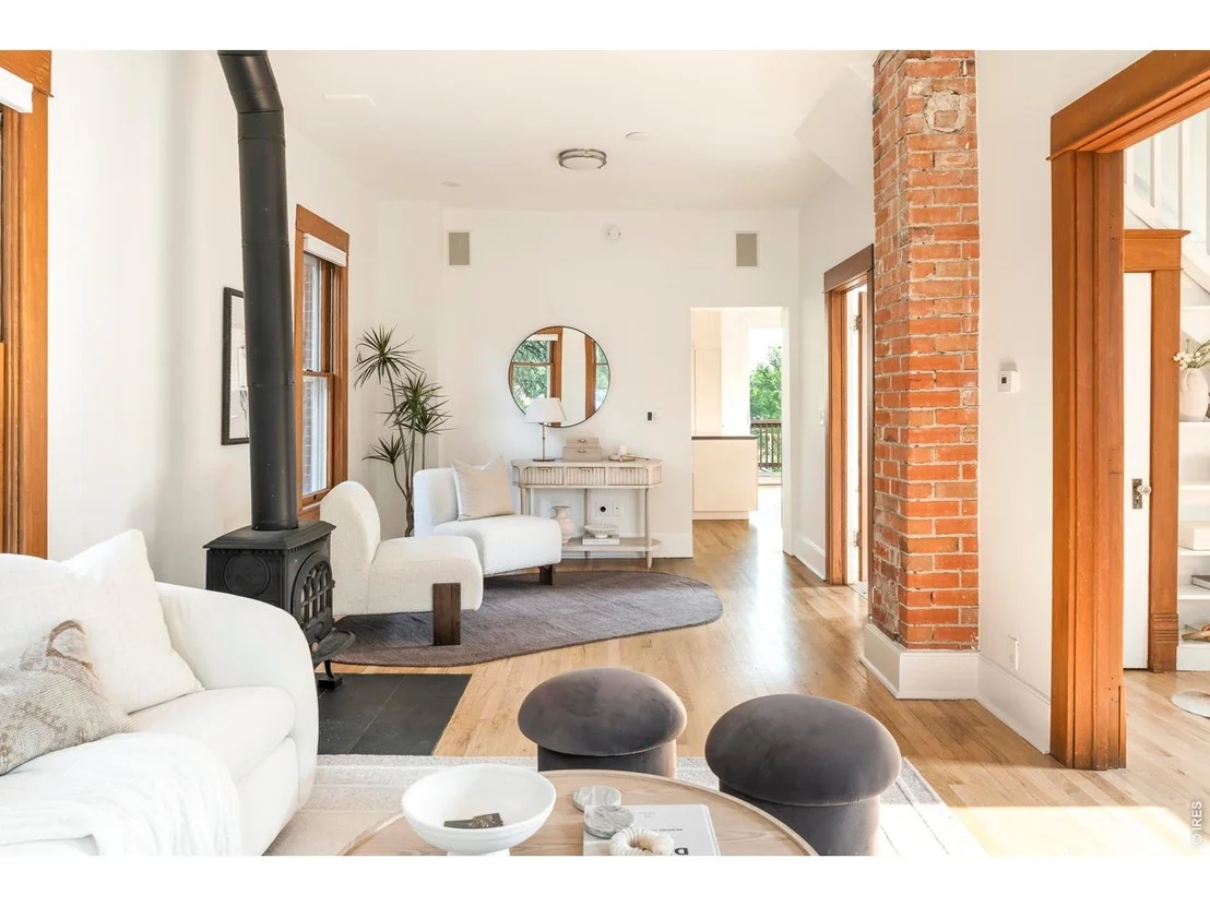 Photo of 805 Dewey Ave