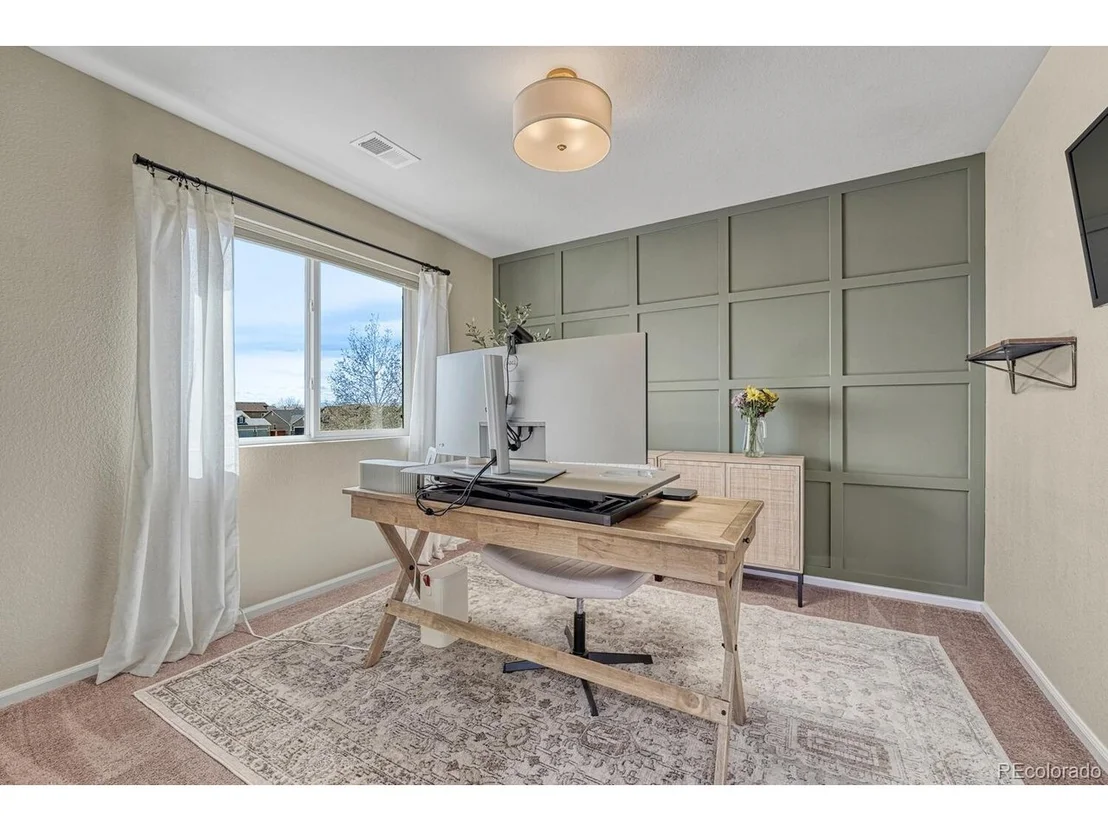 Photo of 490 Dukes Way