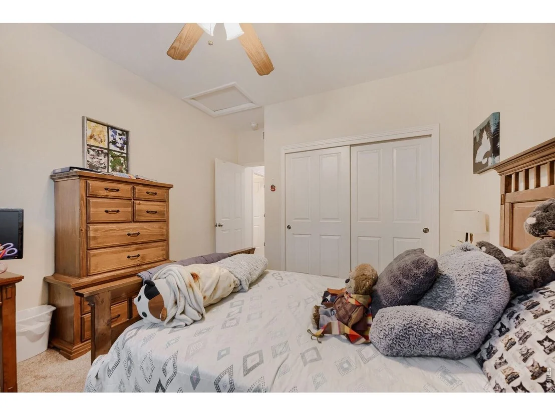 Photo of 537 Peregrine Cir