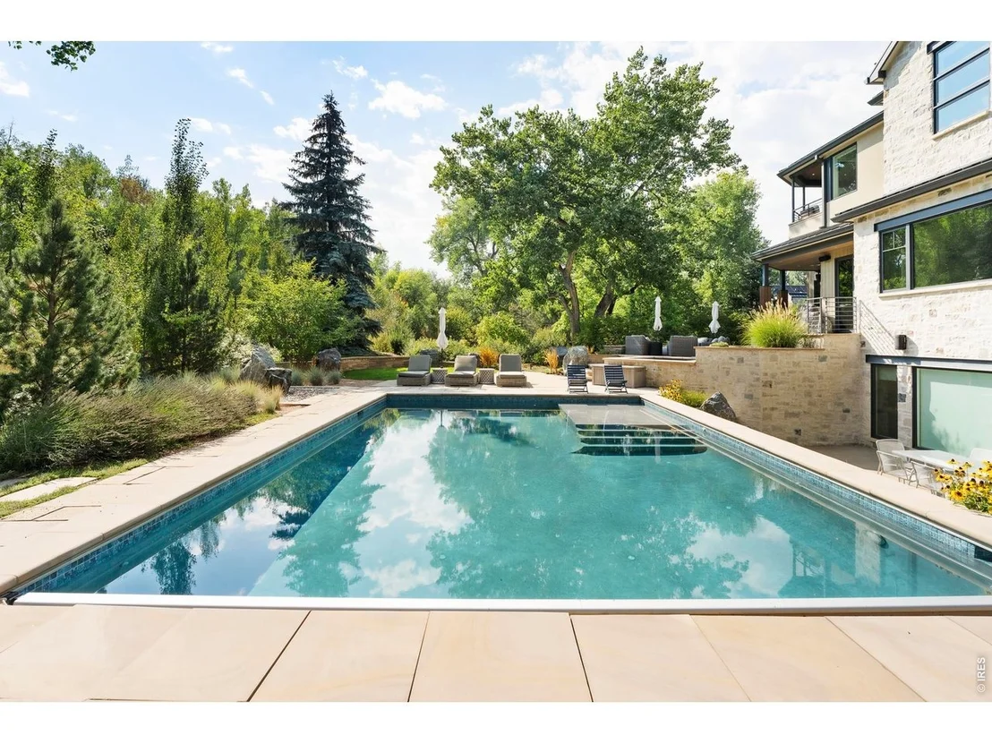 Photo of 2158 Tamarack Ave