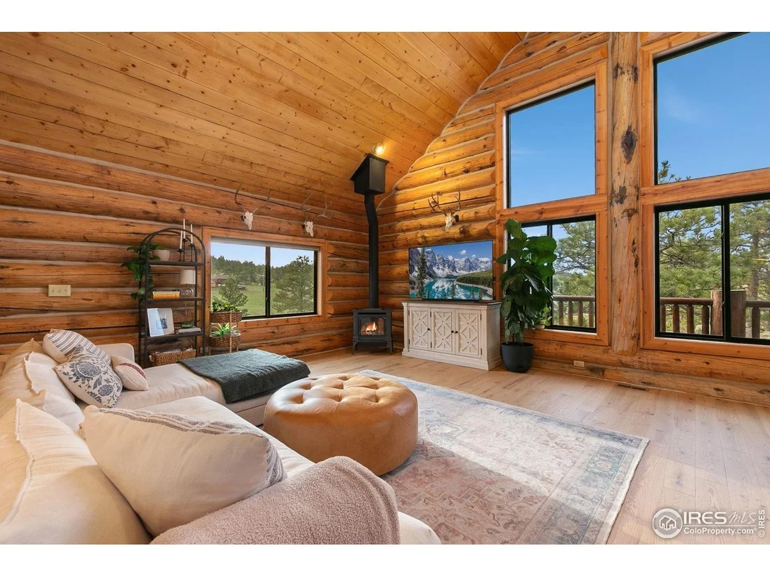 Photo of 344 Snowmass Dr