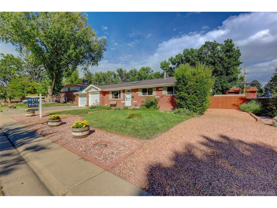 Photo of 6552 Iris St
