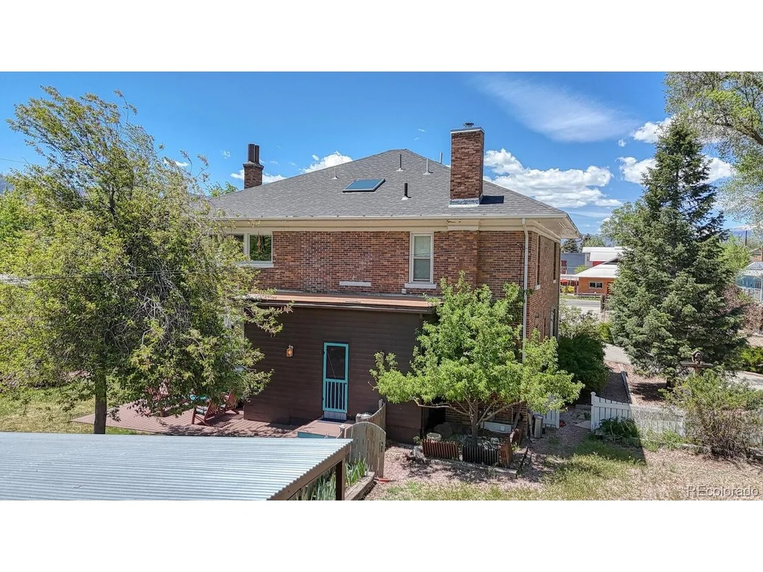 Photo of 403 Scott St