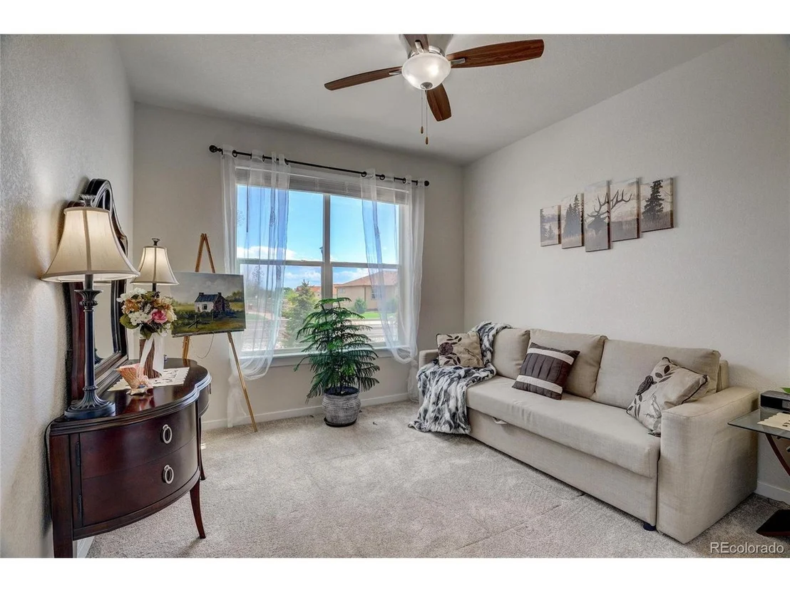 Photo of 305 Foxtail Dr