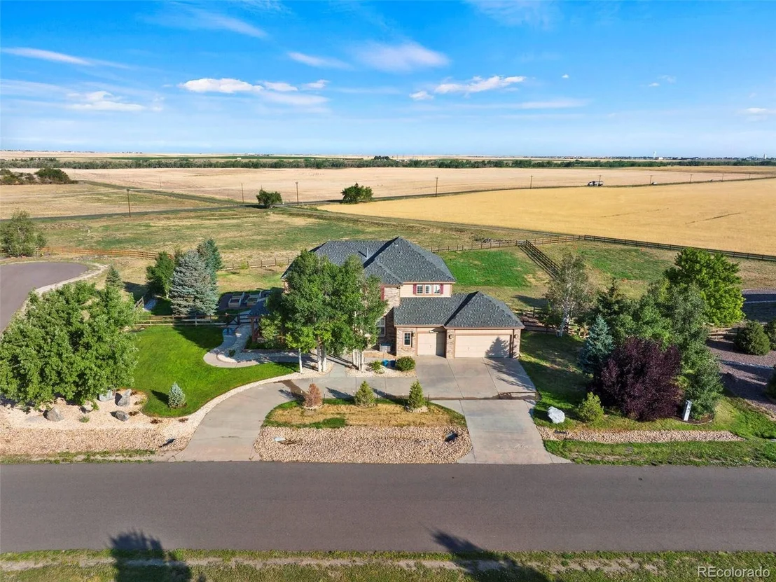 Photo of 365 Antelope Dr W