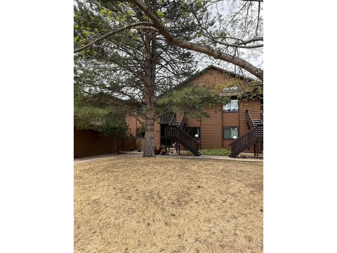 Photo of 6239 Willow Ln