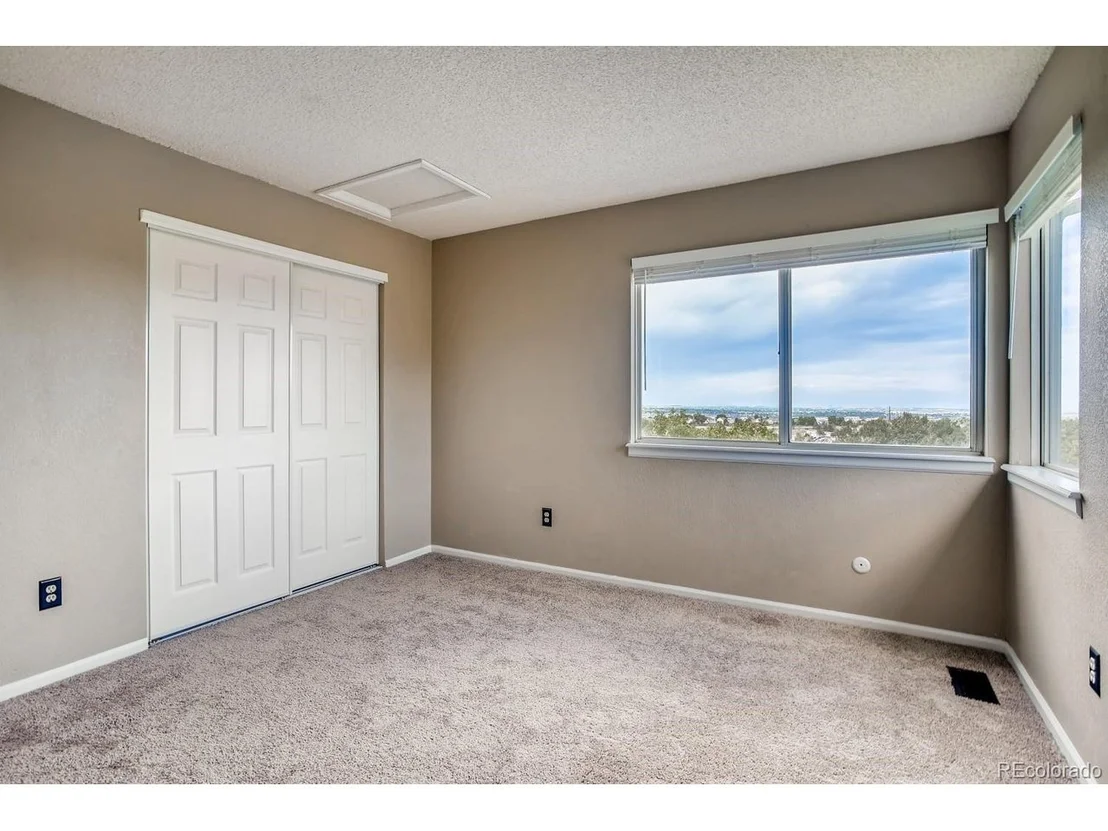 Photo of 11623 Laurel Ln