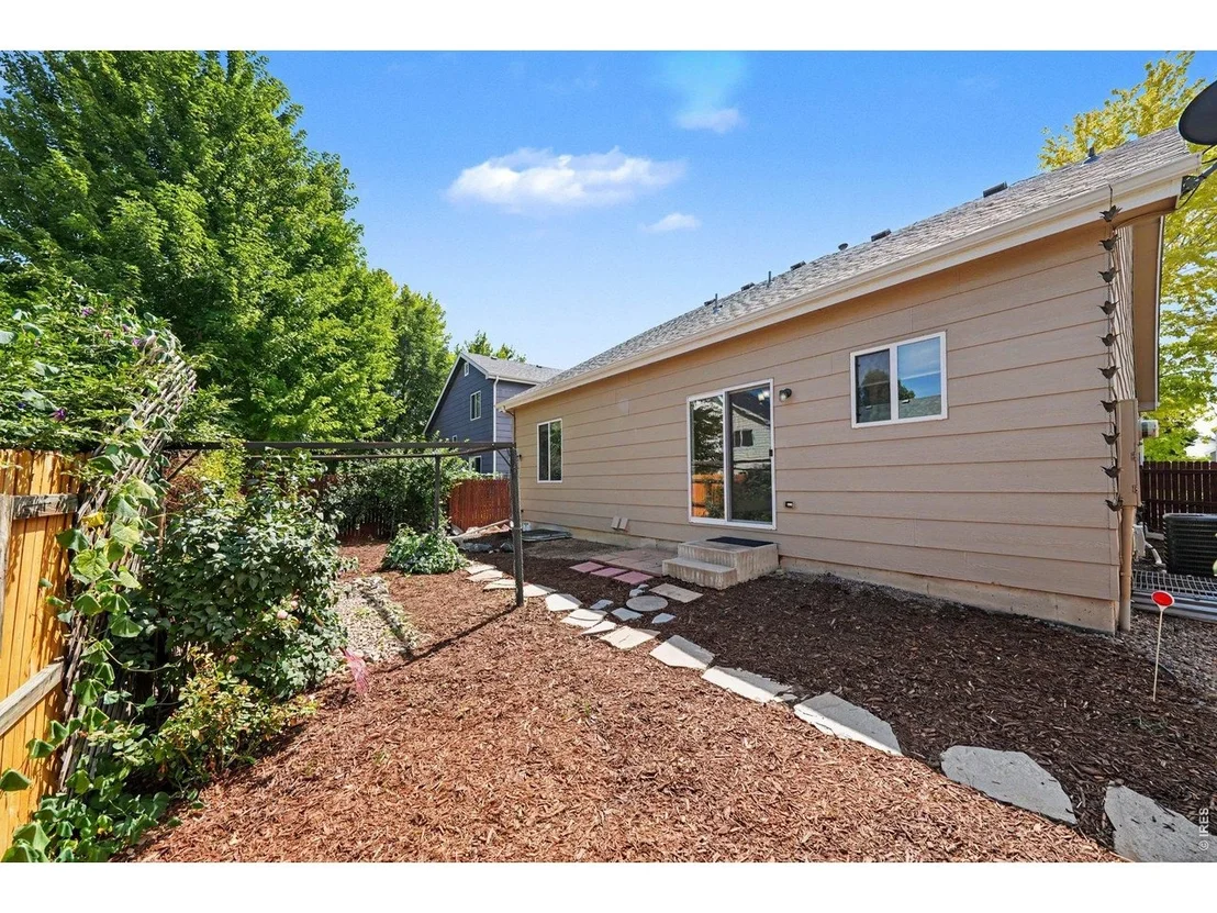 Photo of 6283 Sparrow Cir