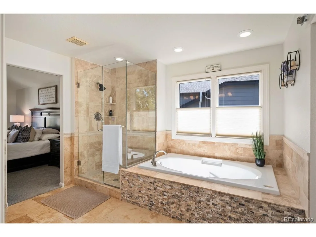 Photo of 10182 Knoll Cir