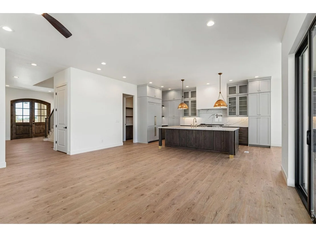 Photo of 832 Clydesdale Dr