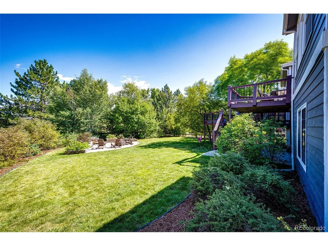 Photo of 389 Shoreham Cir