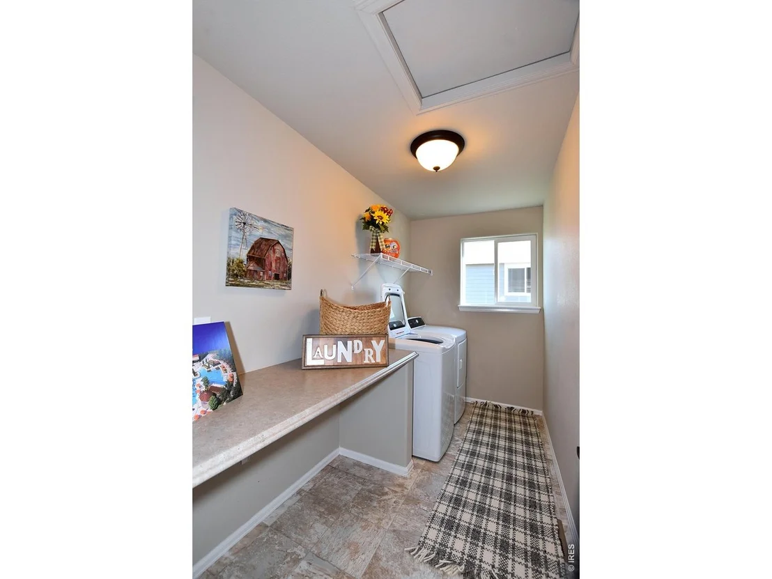 Photo of 2405 Juno Ln