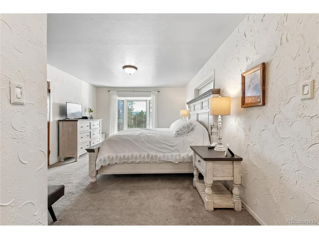 Photo of 239 Dekker Dr