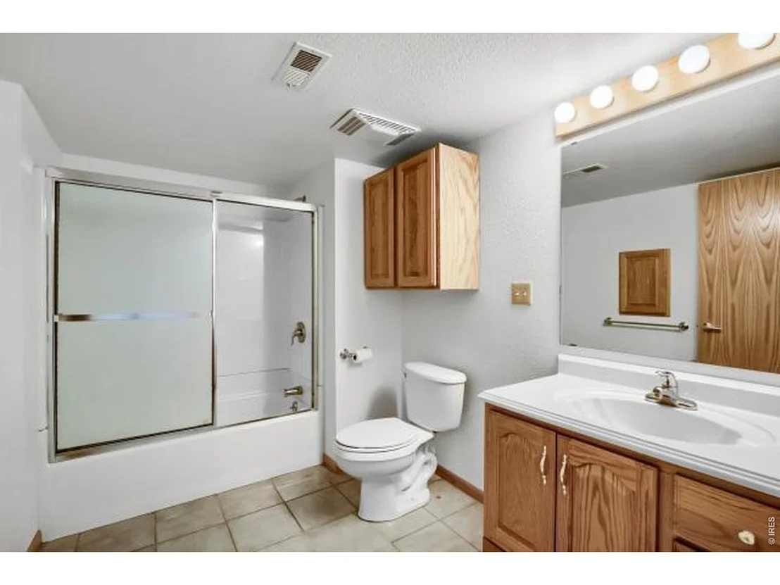 Photo of 557 Trailwood Cir
