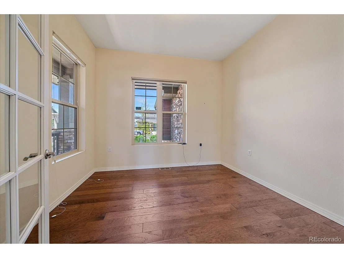 Photo of 1130 Summit View Dr