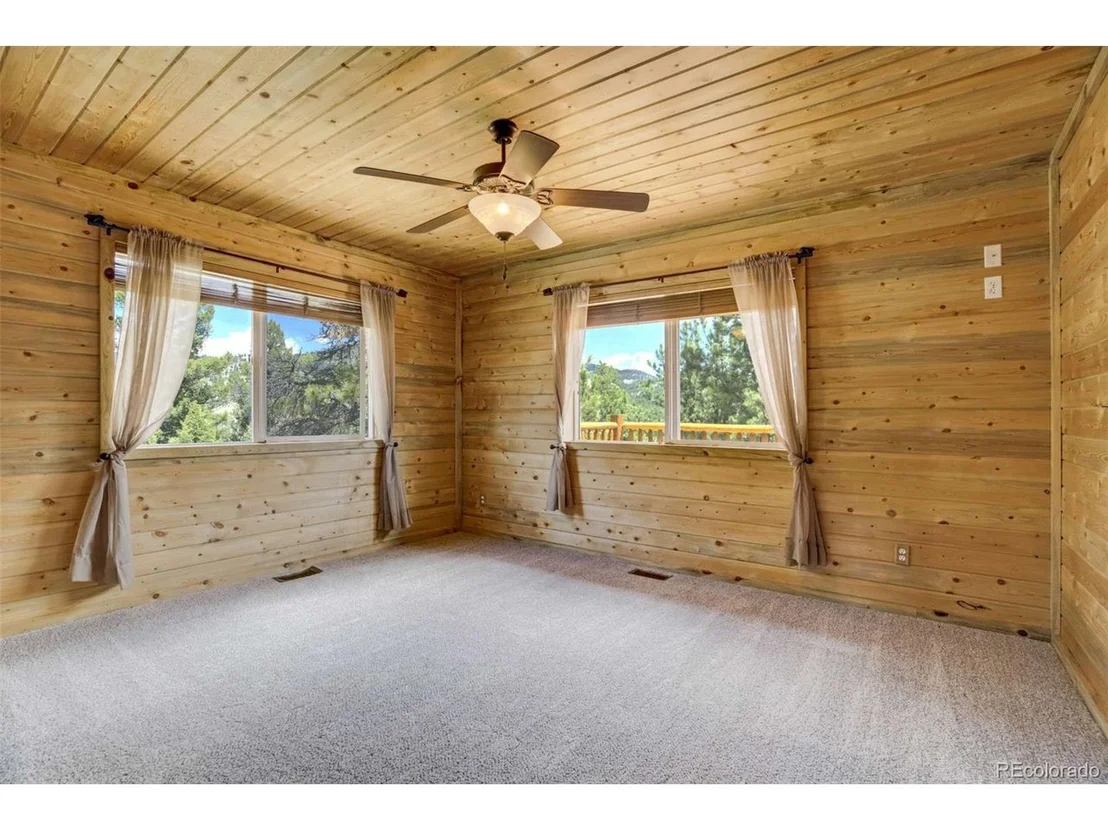 Photo of 70 Elk Cir