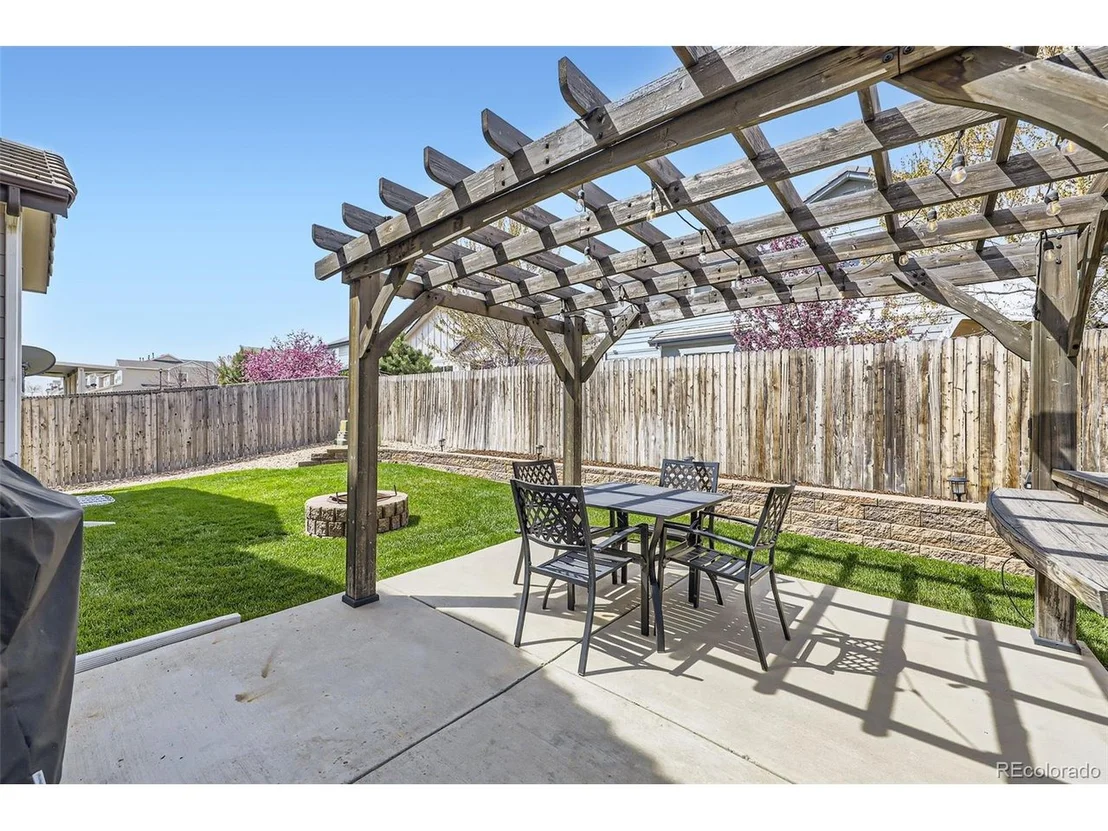 Photo of 9751 Mobile St