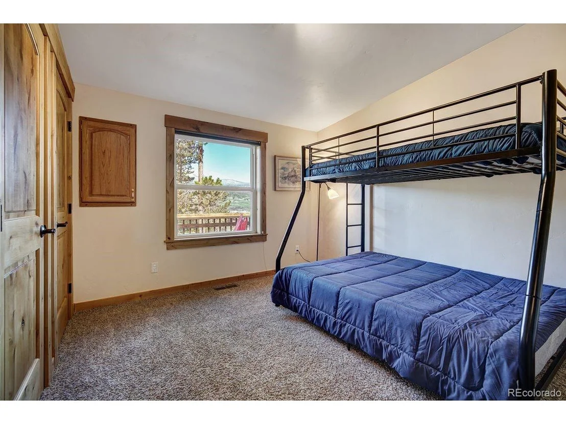 Photo of 379 Hummingbird Cir