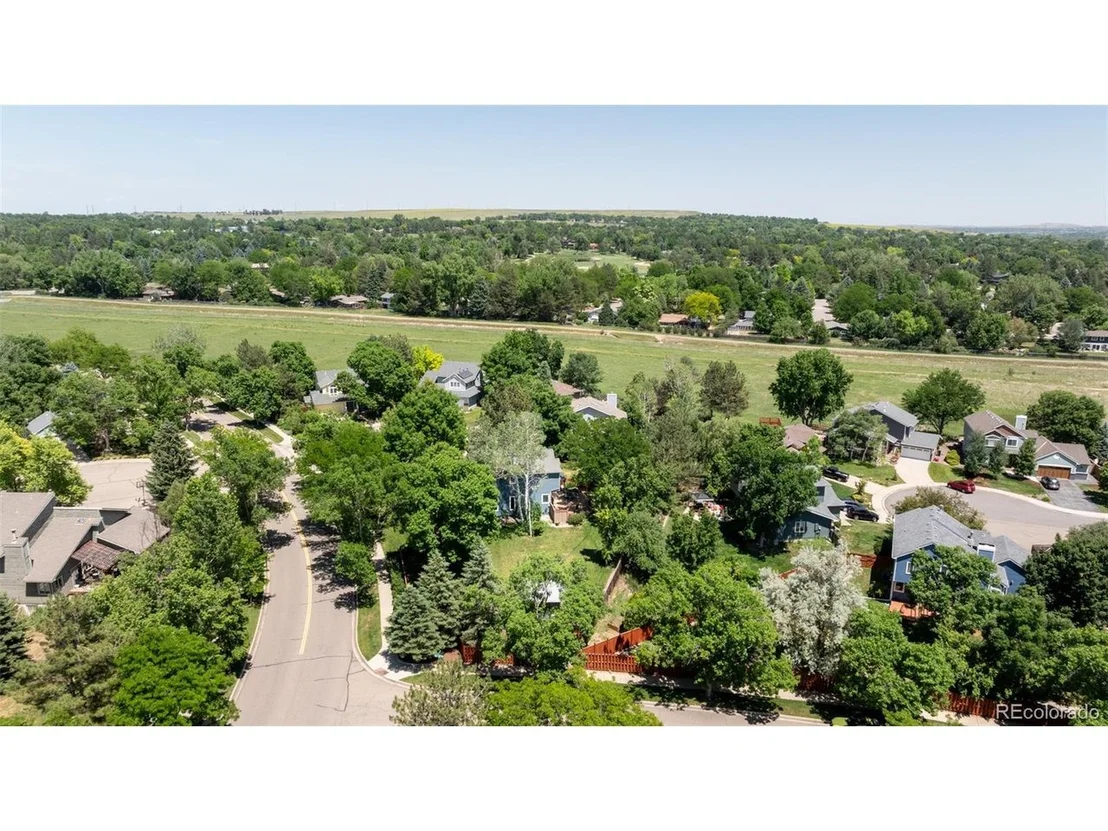 Photo of 6820 Twin Lakes Rd