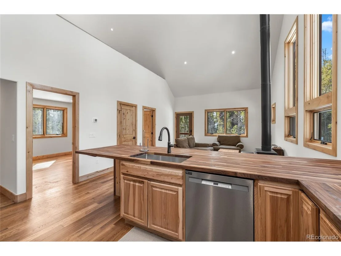Photo of 241 Tabor Dr