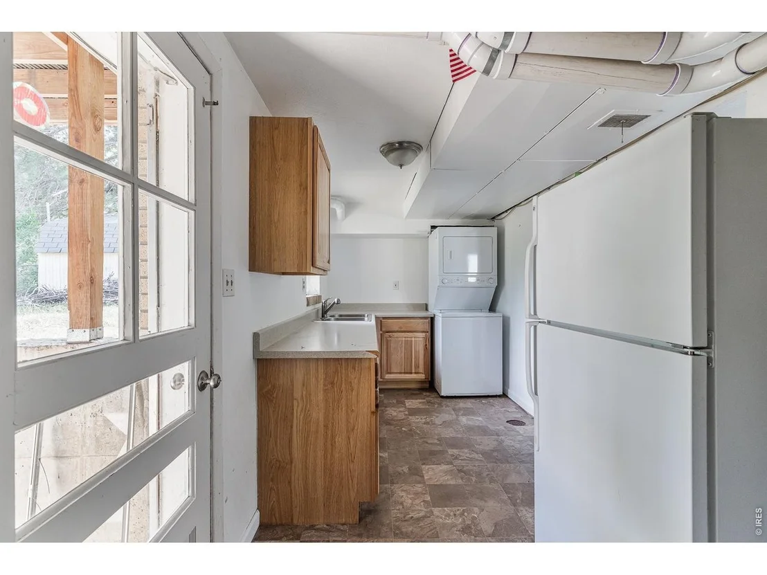 Photo of 560 Hartford Dr