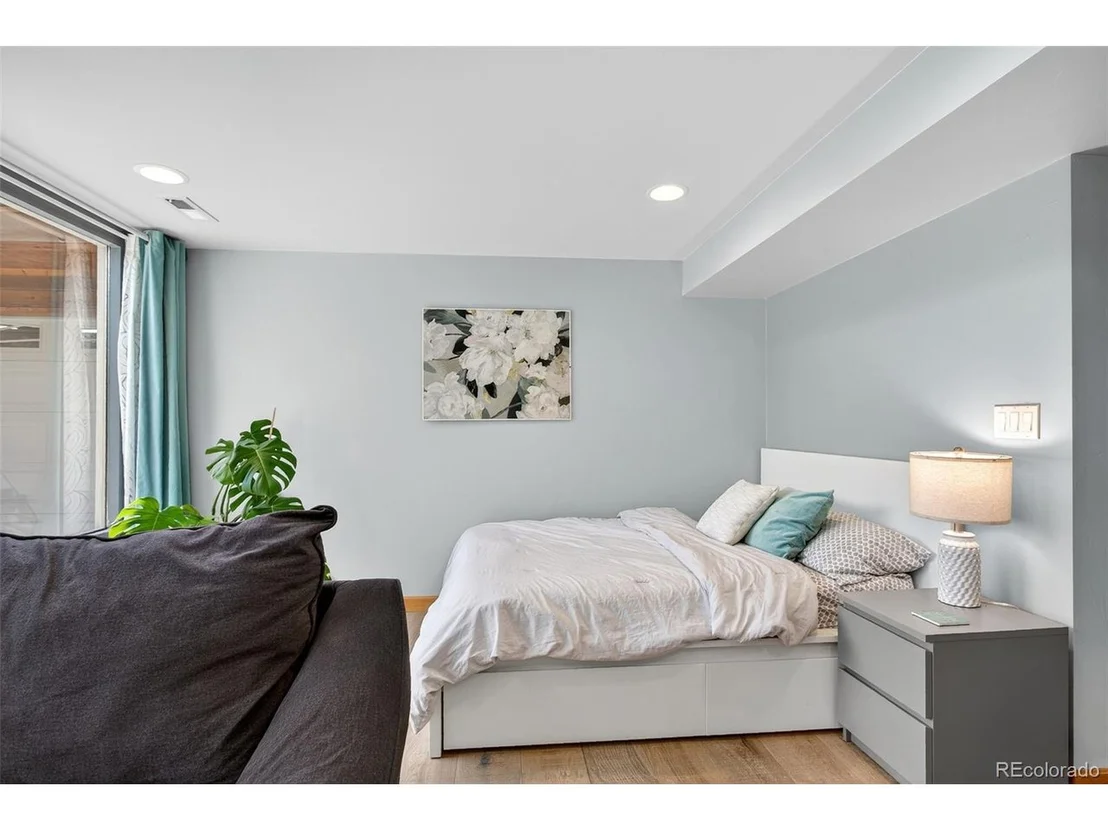 Photo of 7908 Beverly Blvd