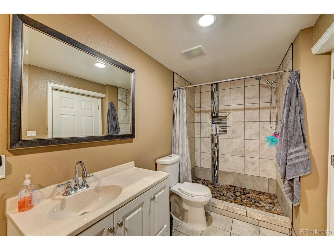Photo of 2900 W 66th Pl