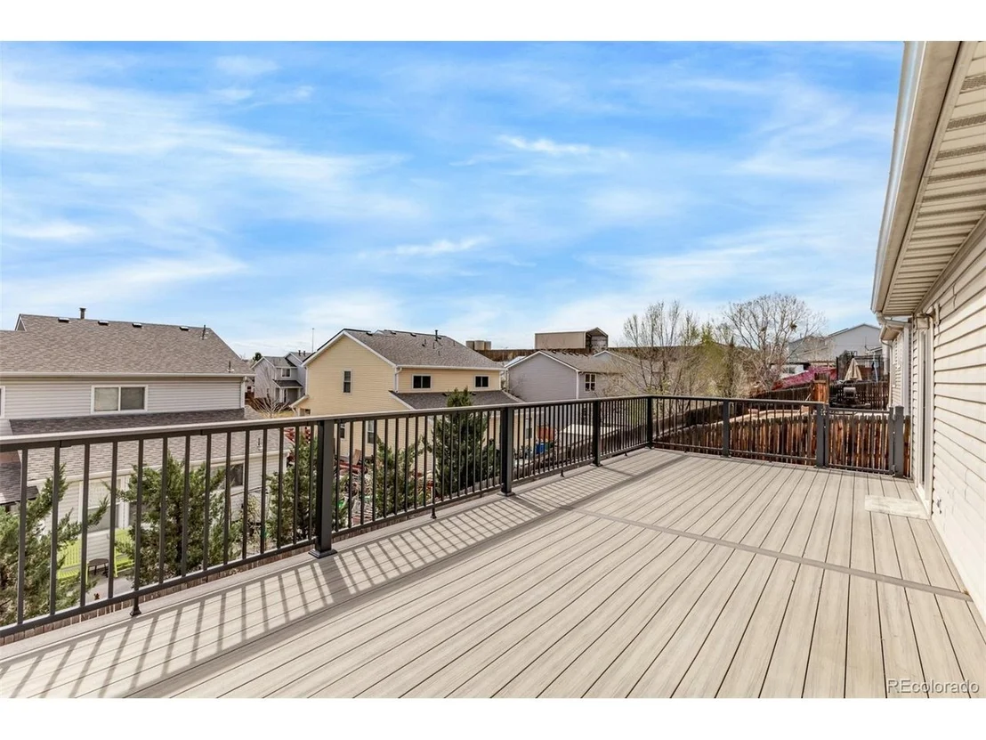 Photo of 452 E 78th Dr
