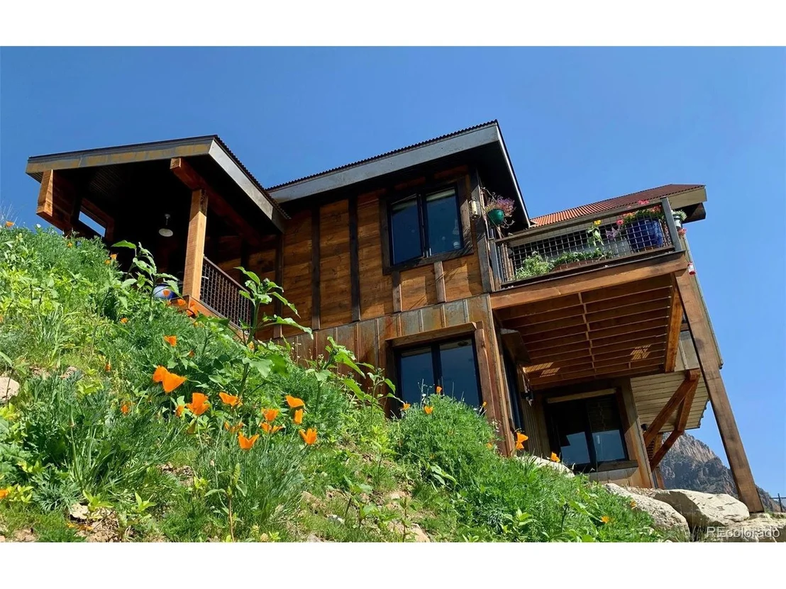 Photo of 49 Silver Dr