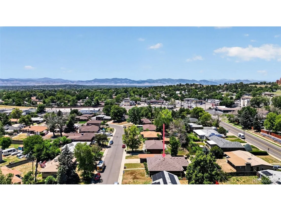 Photo of 7981 Robin Ln