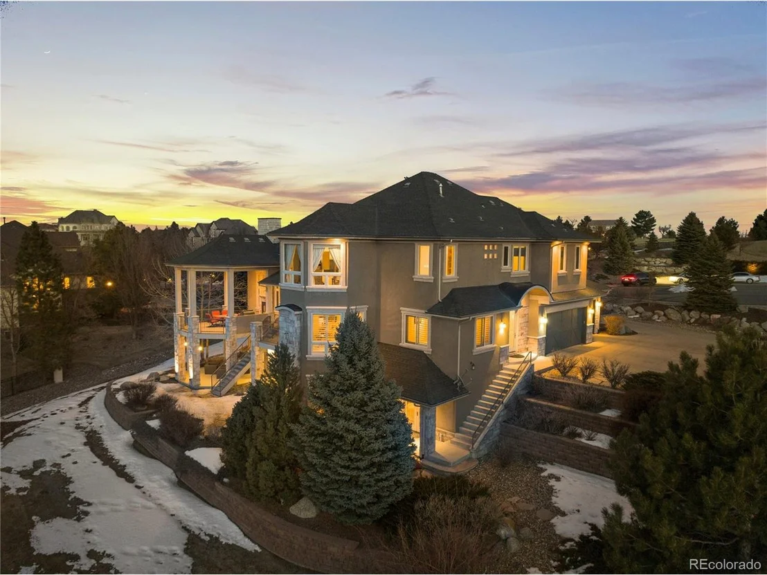 Photo of 8737 Ridgepoint Dr