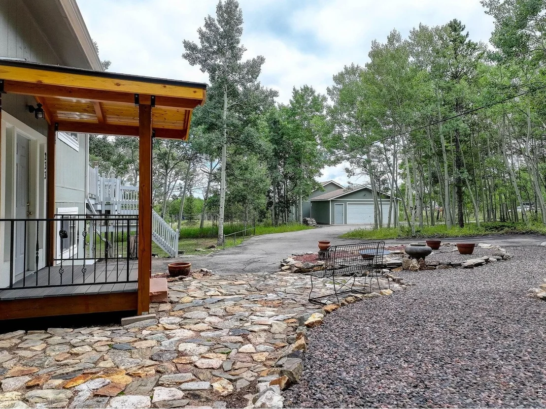 Photo of 233 Deer Cir