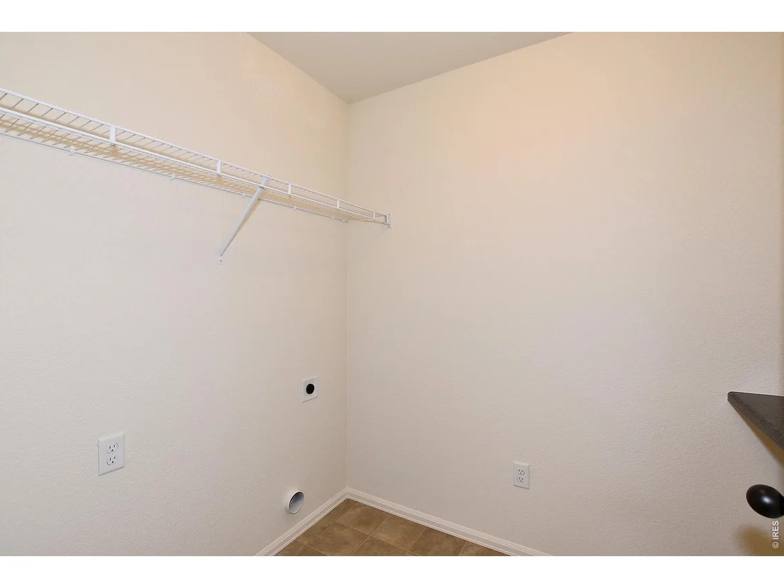 Photo of 2412 Juno Ln