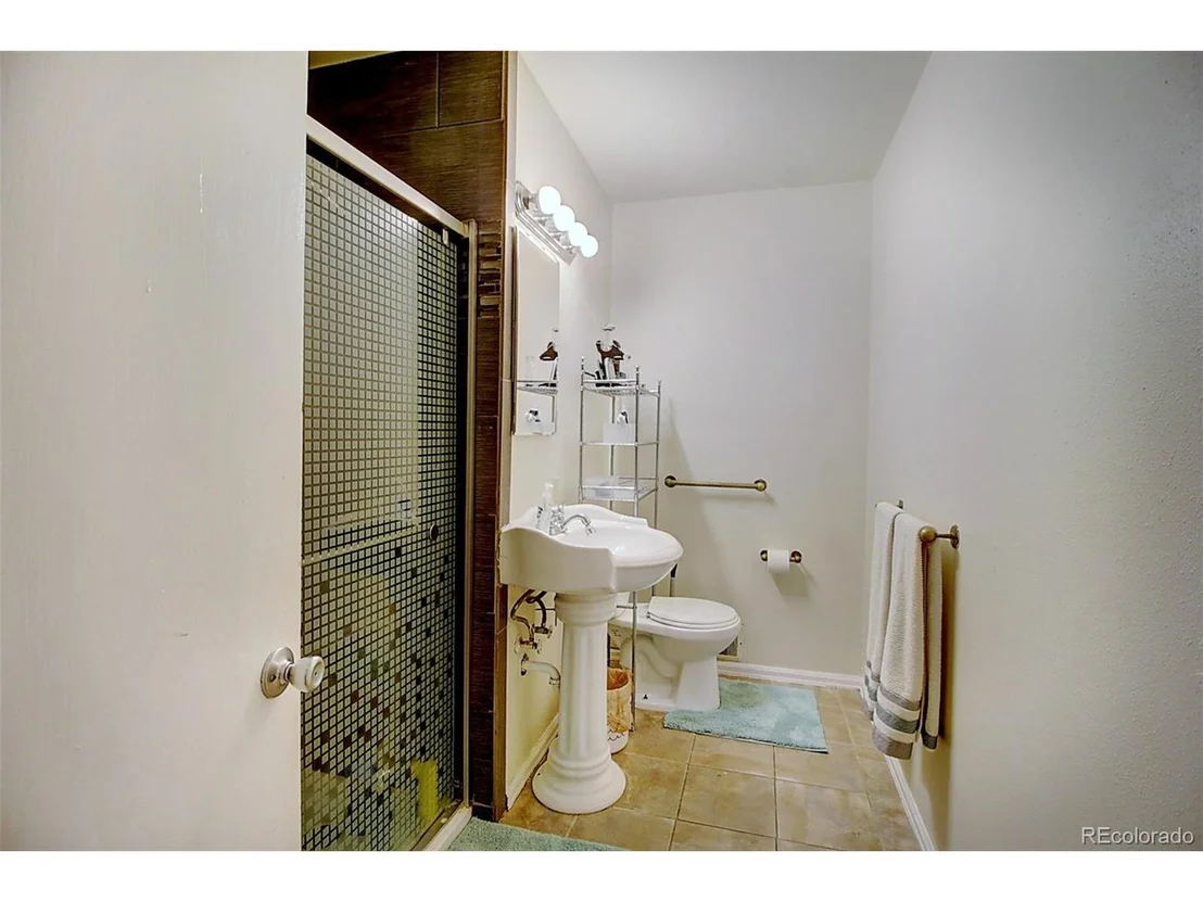 Photo of 3900 W Floyd Ave