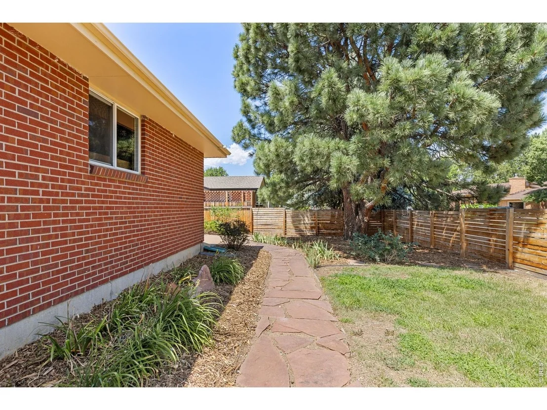Photo of 5285 Illini Way