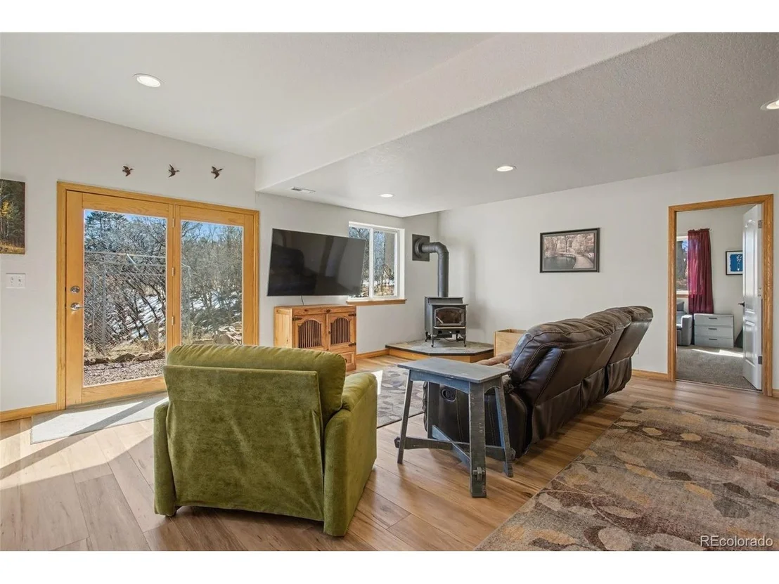 Photo of 261 Pinecrest Way