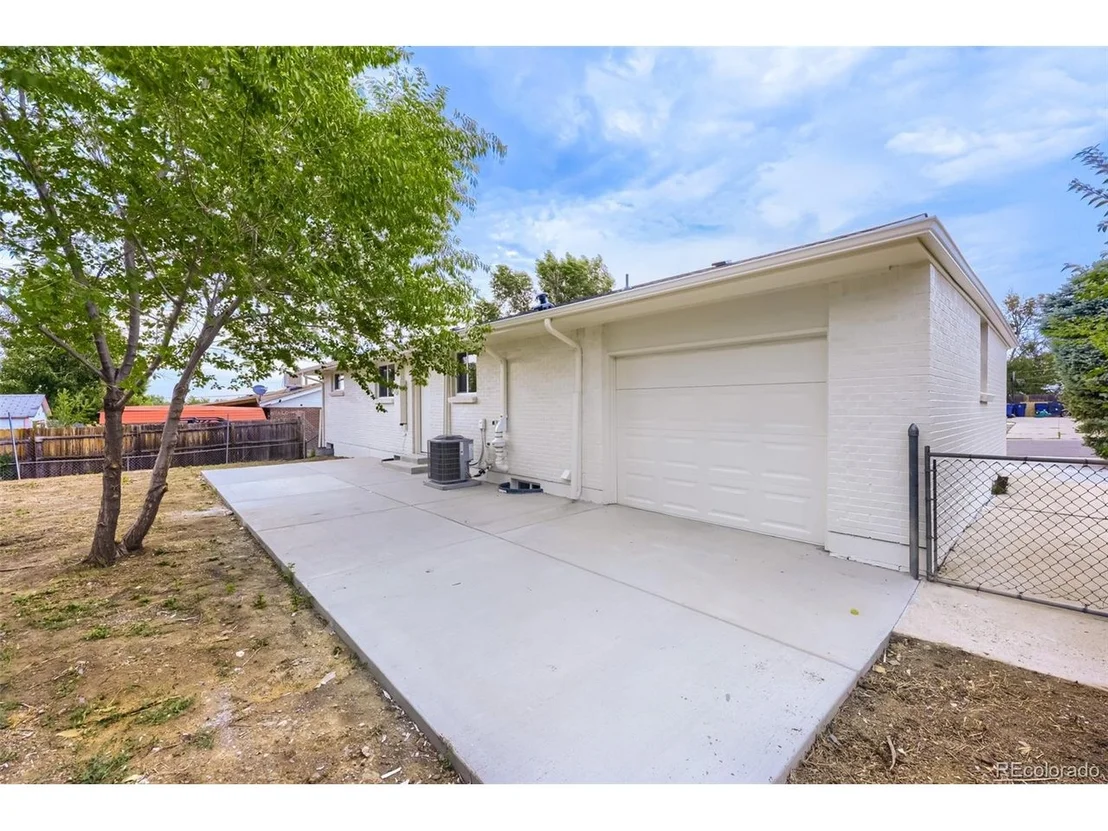Photo of 8641 Jolene Dr
