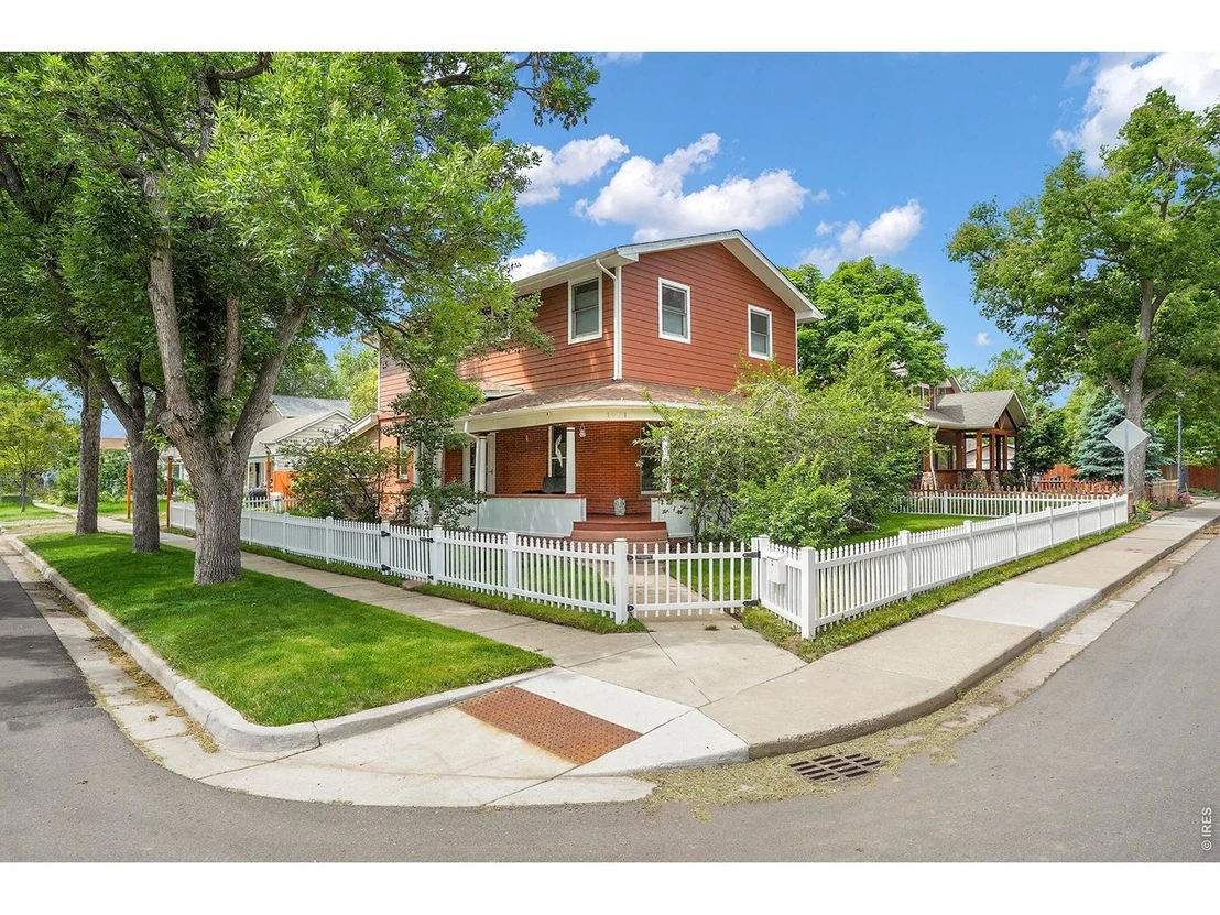 Photo of 1401 3rd Ave