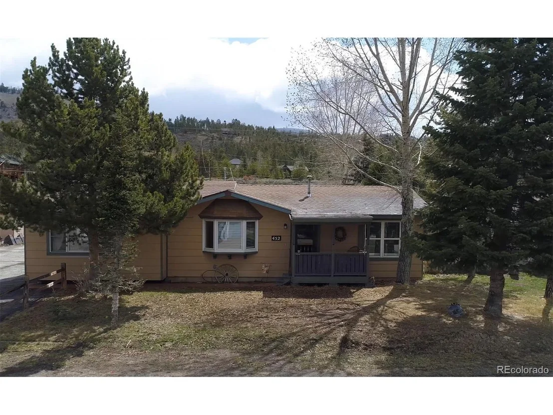 Photo of 452 Cascade Cir
