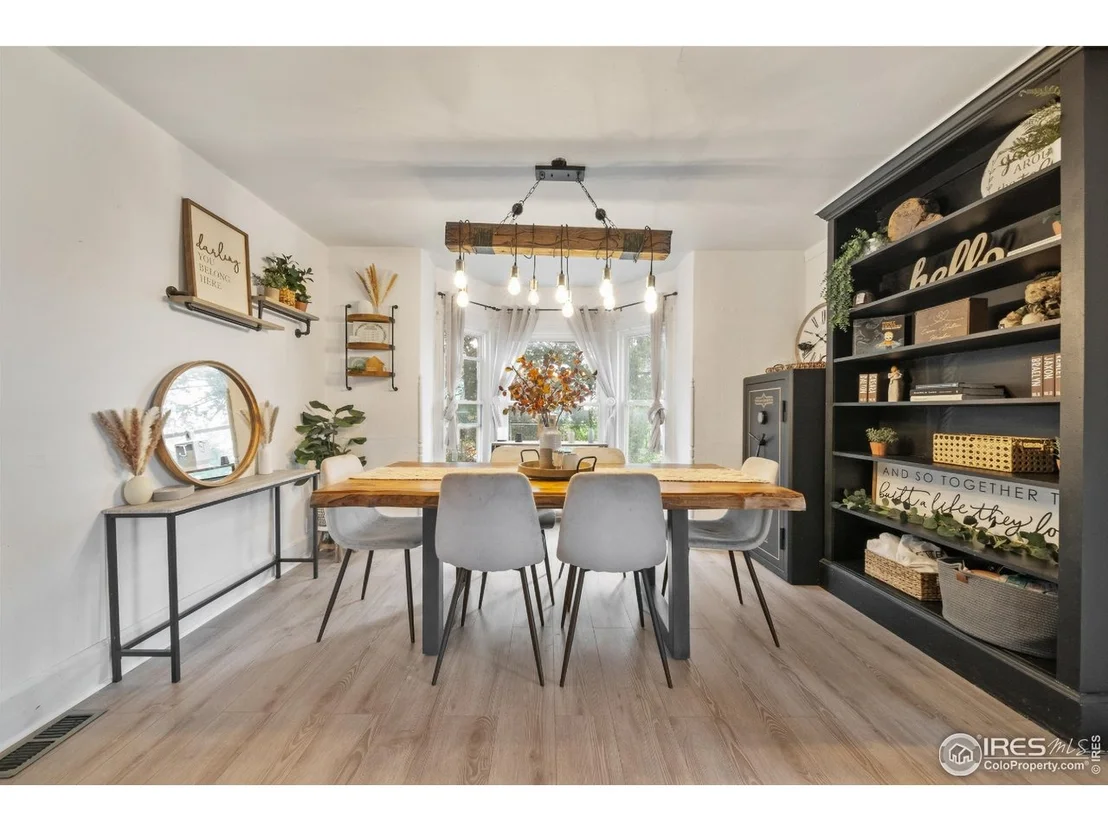 Photo of 213 W 3rd Ave
