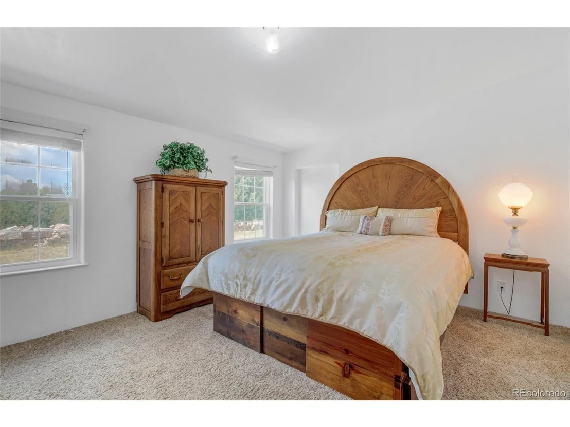 Photo of 12825 Garrett Rd