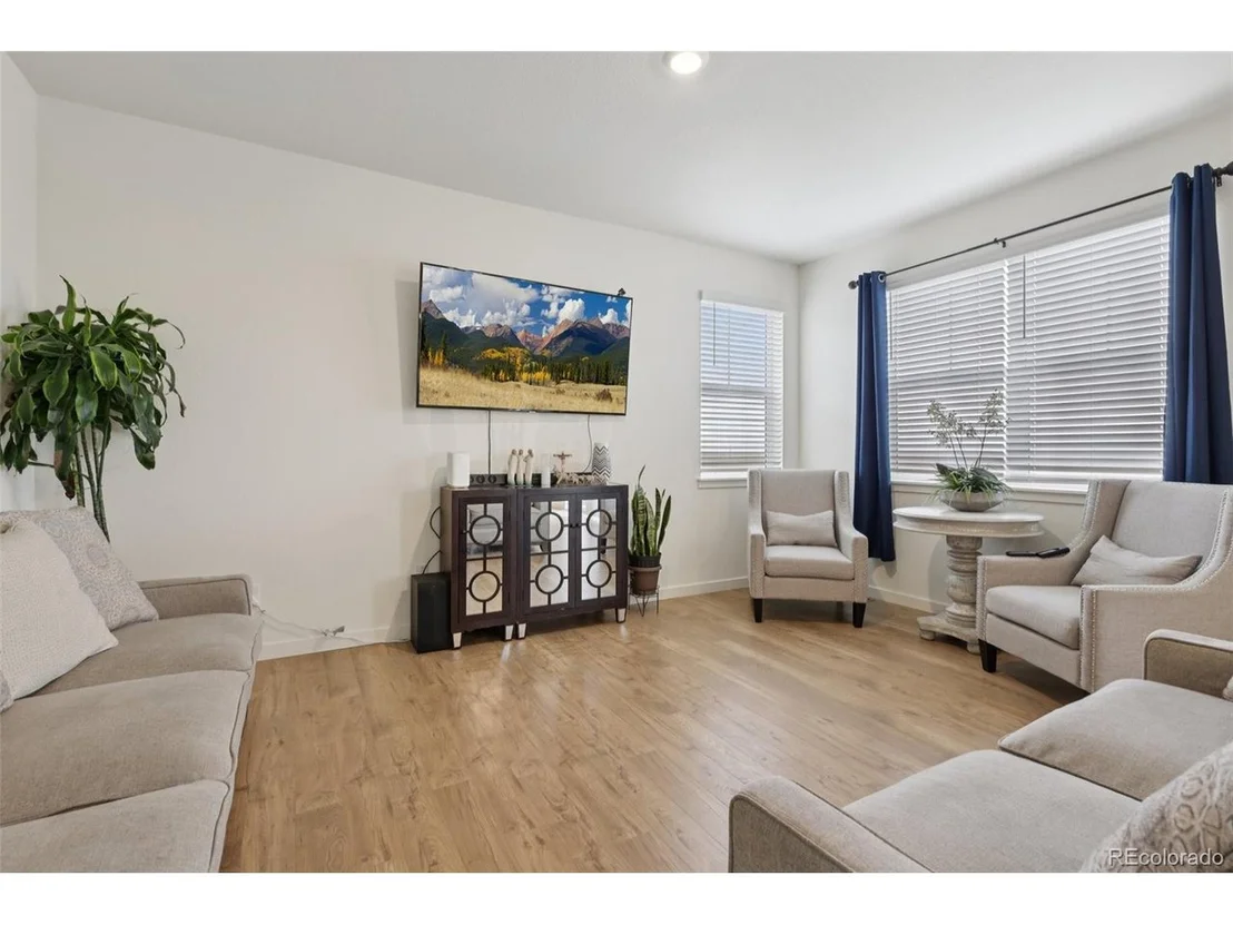 Photo of 45877 Orchid Ave