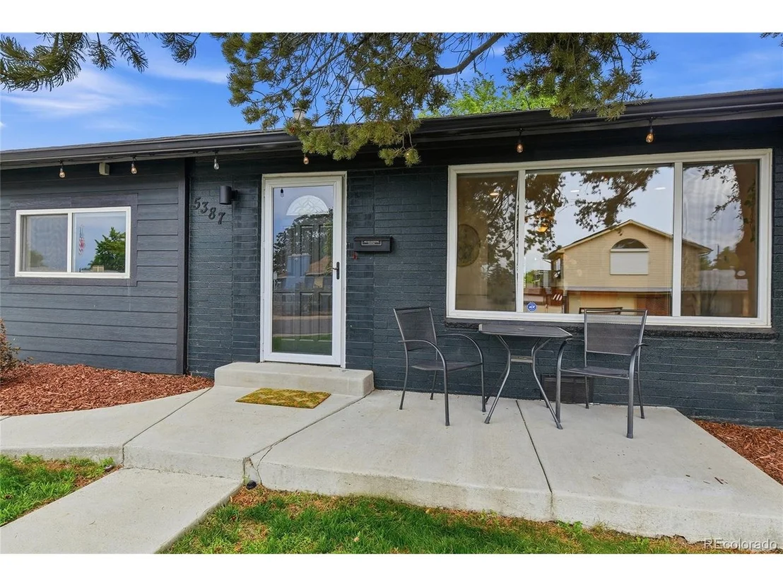 Photo of 5387 Lynn Dr
